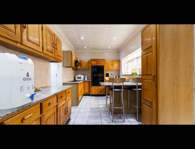 BUSINESS FOR SALE IN RANDHART